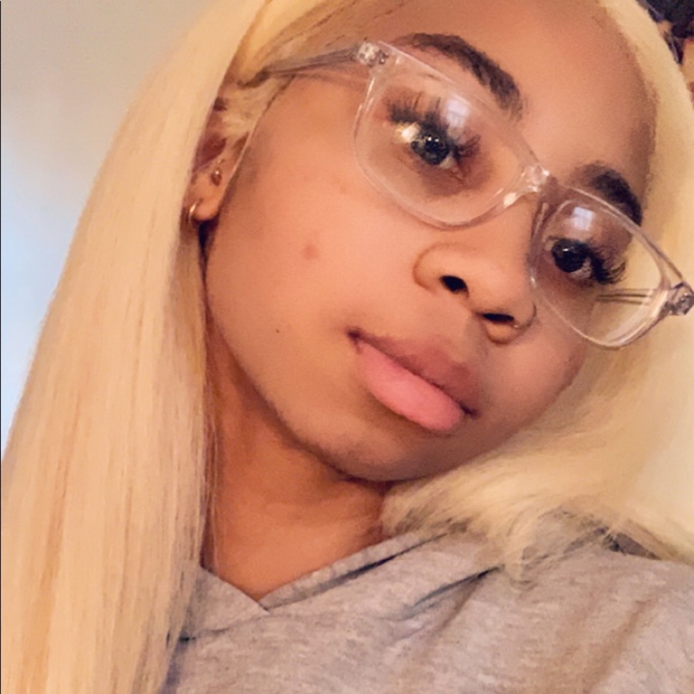 Meet your Posher, Shyah